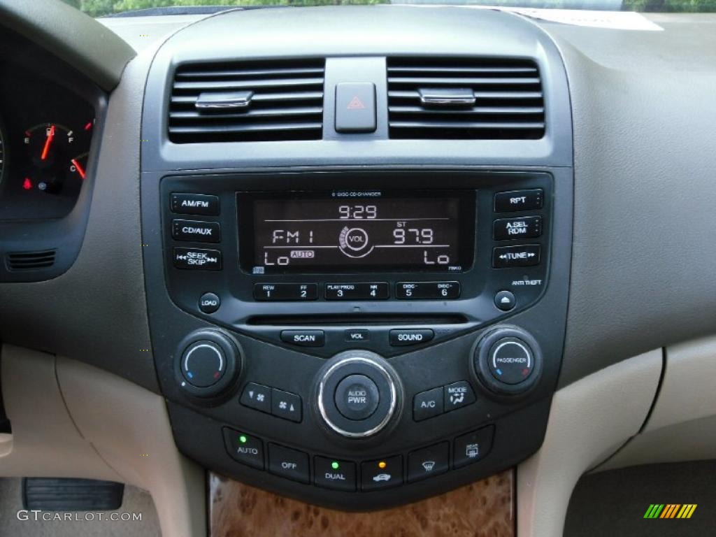 2003 Accord EX V6 Sedan - Taffeta White / Ivory photo #13