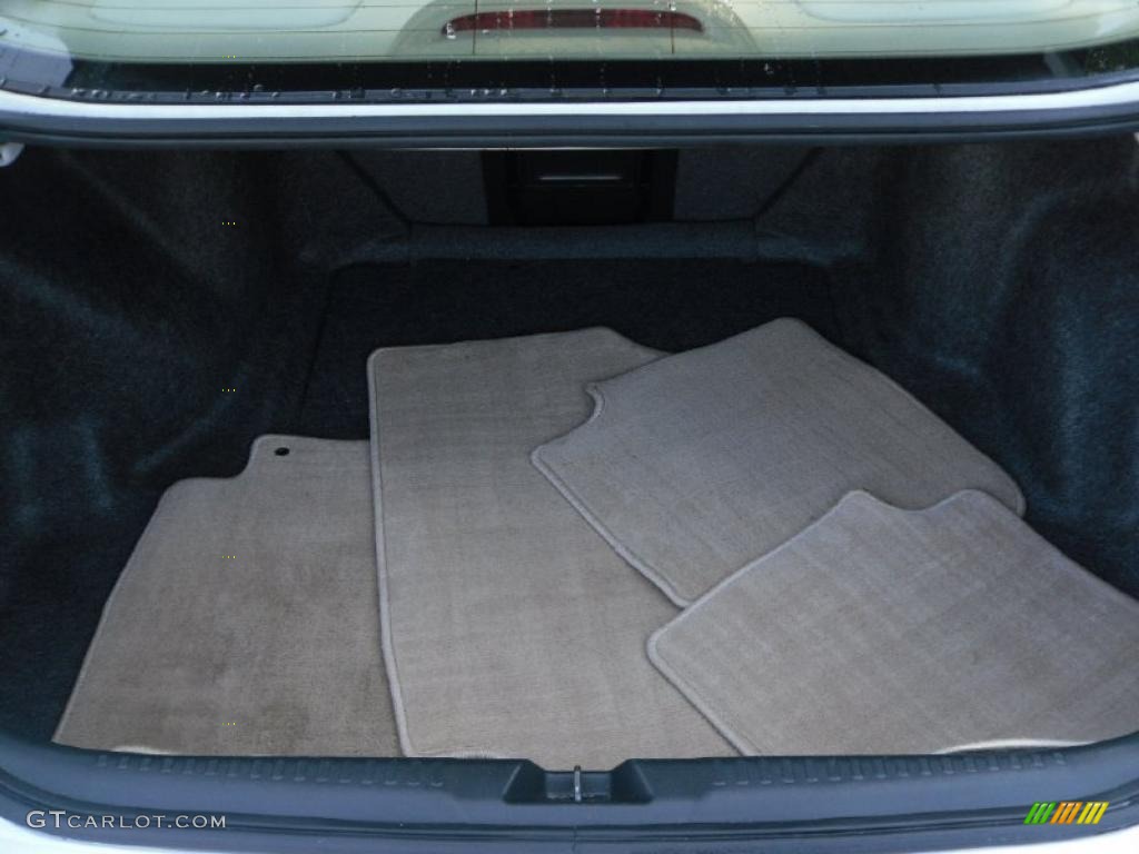 2003 Accord EX V6 Sedan - Taffeta White / Ivory photo #17