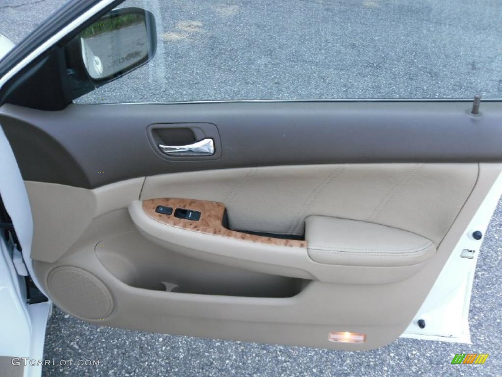 2003 Accord EX V6 Sedan - Taffeta White / Ivory photo #20