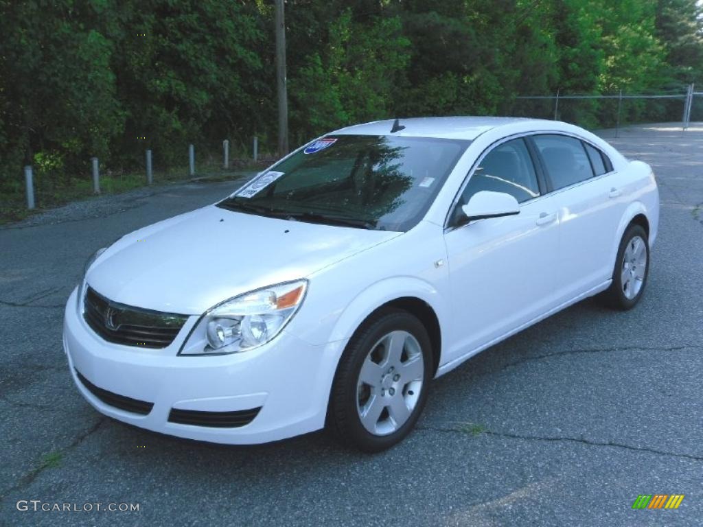 2009 Aura XE - Polar White / Gray photo #1
