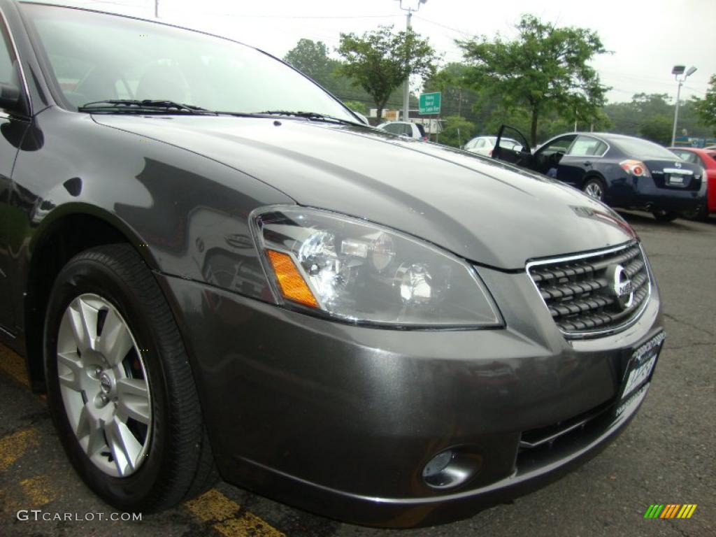 2006 Altima 2.5 S - Smoke Metallic / Charcoal photo #23