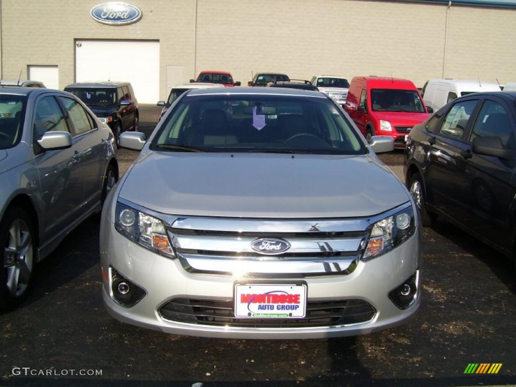 2010 Fusion Hybrid - Brilliant Silver Metallic / Charcoal Black photo #3