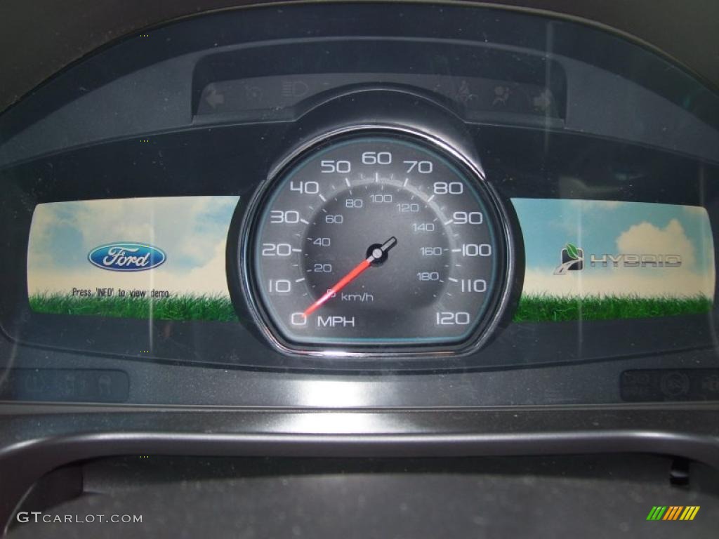 2010 Fusion Hybrid - Brilliant Silver Metallic / Charcoal Black photo #18