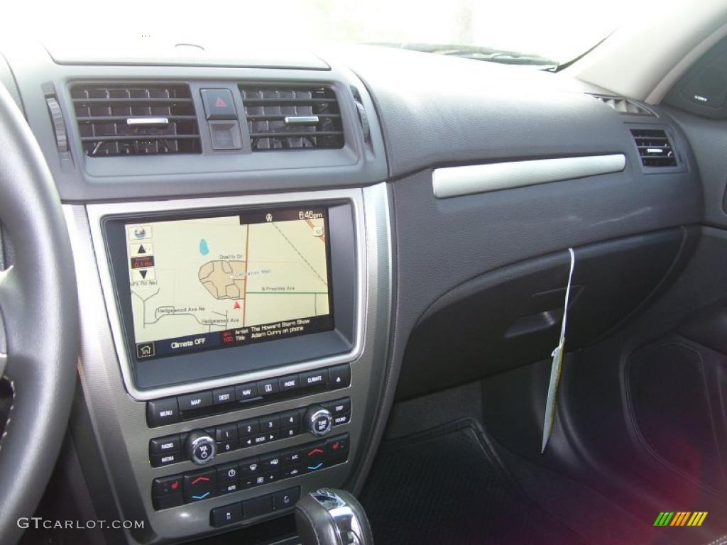 2010 Fusion Hybrid - Brilliant Silver Metallic / Charcoal Black photo #19