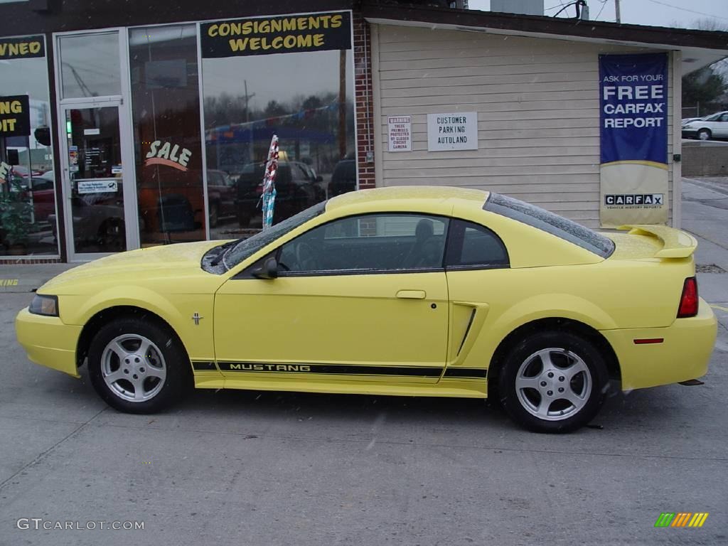 2002 Mustang V6 Coupe - Zinc Yellow / Dark Charcoal photo #1