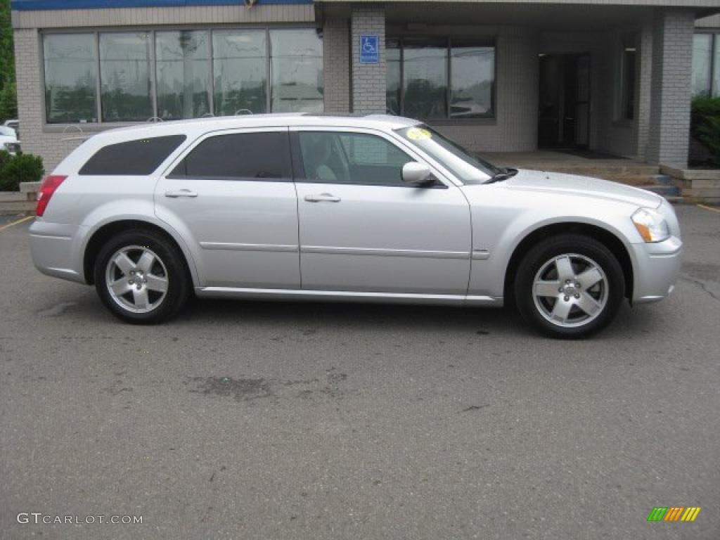 Bright Silver Metallic Dodge Magnum