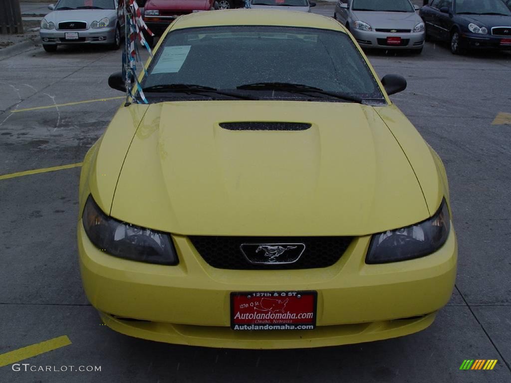 2002 Mustang V6 Coupe - Zinc Yellow / Dark Charcoal photo #12