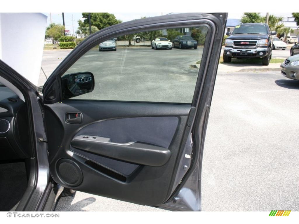 2005 Outlander LS - Graphite Gray / Charcoal photo #19