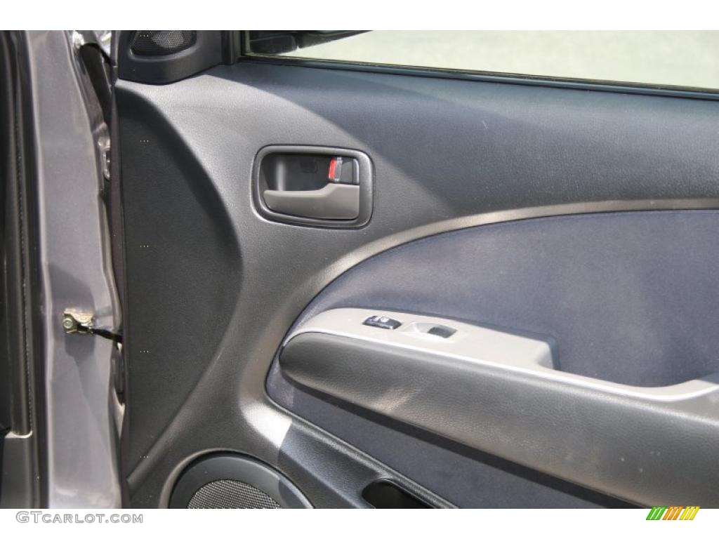 2005 Outlander LS - Graphite Gray / Charcoal photo #20
