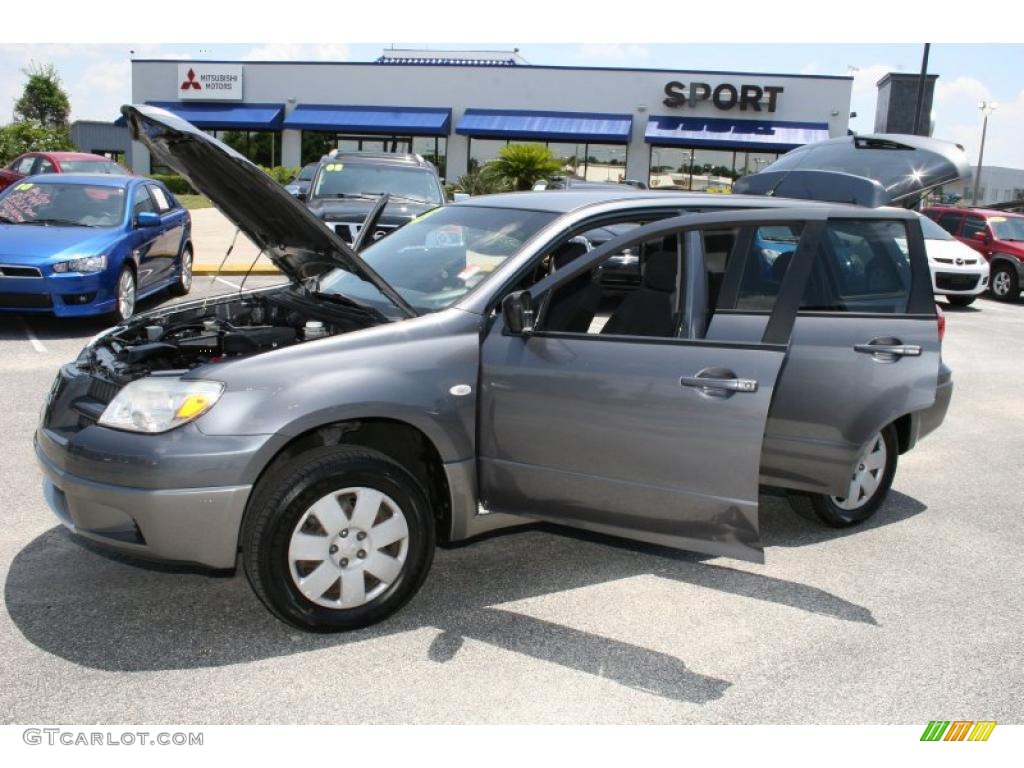 2005 Outlander LS - Graphite Gray / Charcoal photo #46