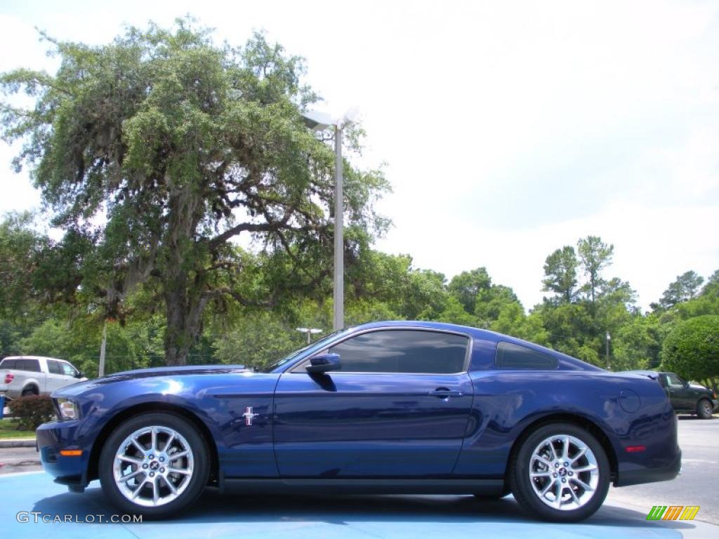 2010 Mustang V6 Premium Coupe - Kona Blue Metallic / Charcoal Black photo #2