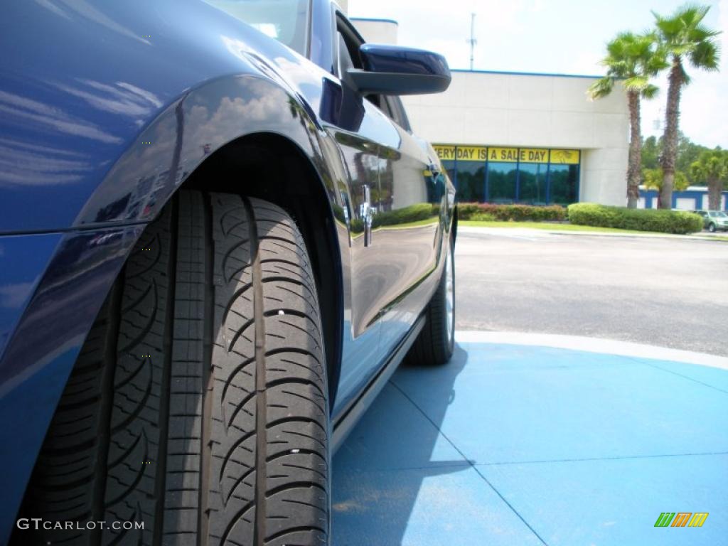 2010 Mustang V6 Premium Coupe - Kona Blue Metallic / Charcoal Black photo #10