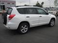 Super White - RAV4 4WD Photo No. 2