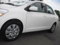 2009 Polar White Toyota Yaris Sedan  photo #27