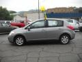 Magnetic Gray - Versa 1.8 SL Hatchback Photo No. 5