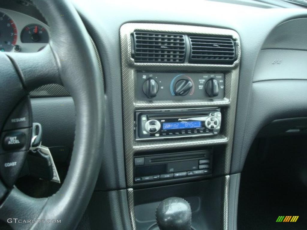 1999 Mustang GT Coupe - Crystal White / Dark Charcoal photo #9