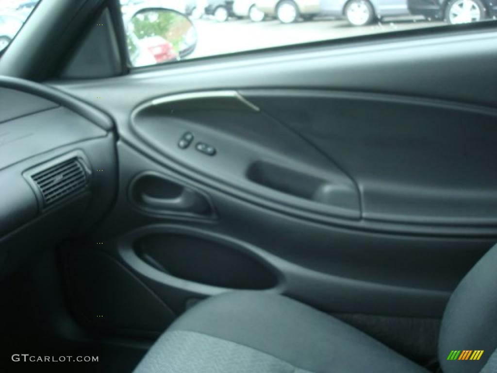 1999 Mustang GT Coupe - Crystal White / Dark Charcoal photo #18