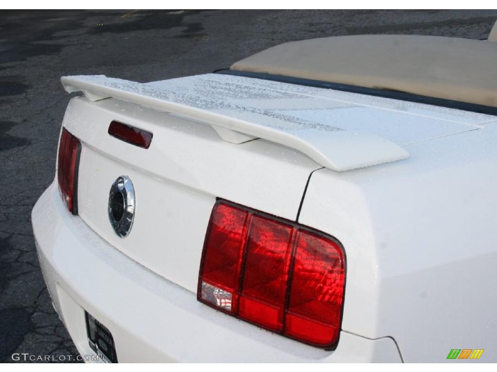 2007 Mustang GT Premium Convertible - Performance White / Medium Parchment photo #14