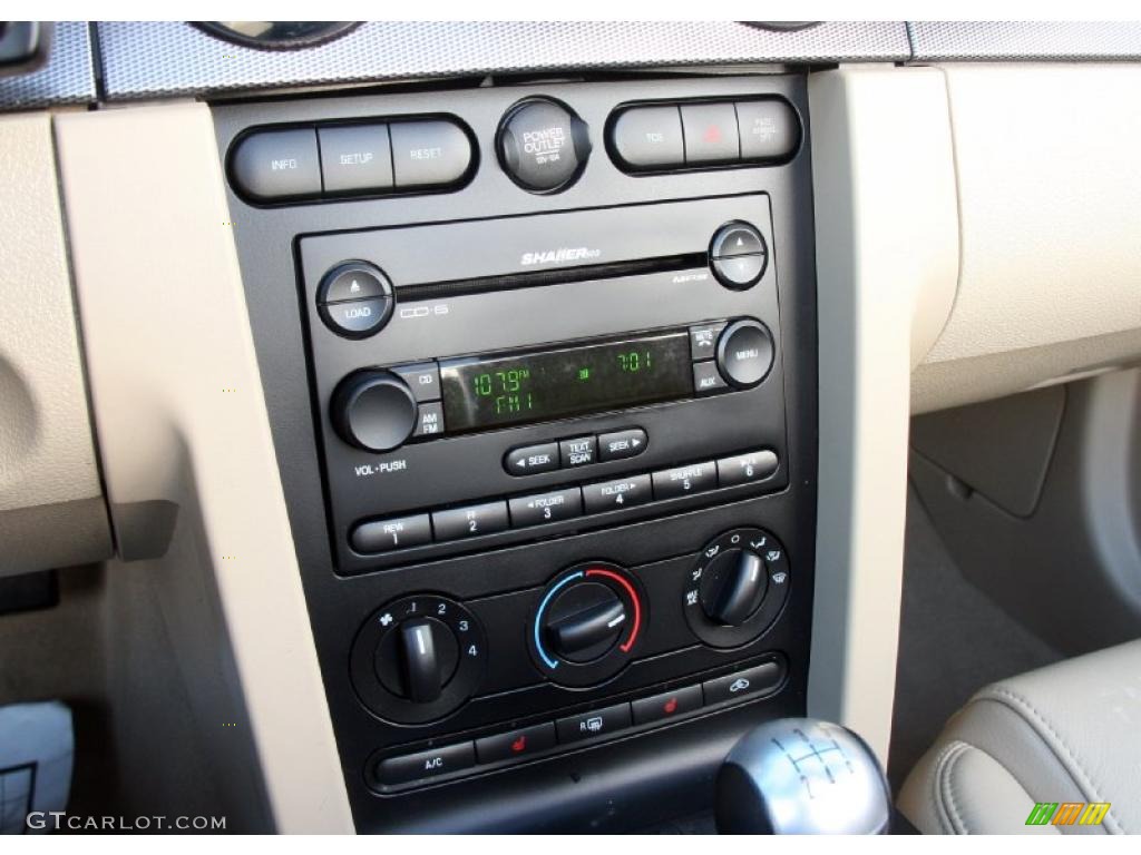 2007 Mustang GT Premium Convertible - Performance White / Medium Parchment photo #17