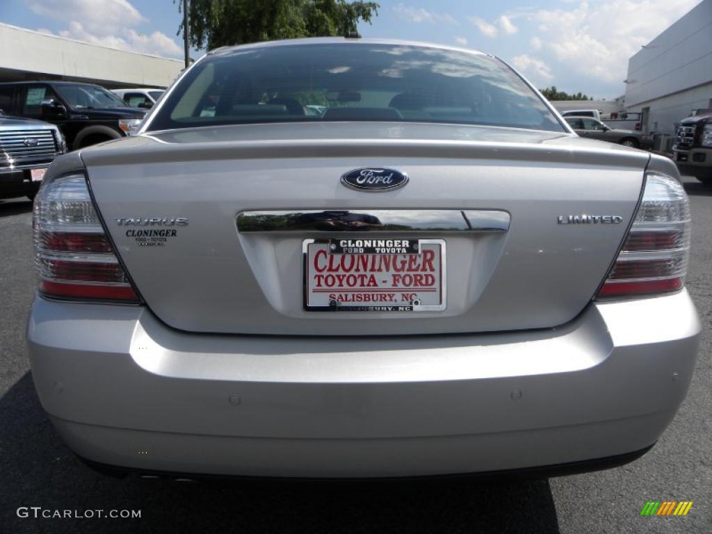 2009 Taurus Limited - Brilliant Silver Metallic / Black photo #4