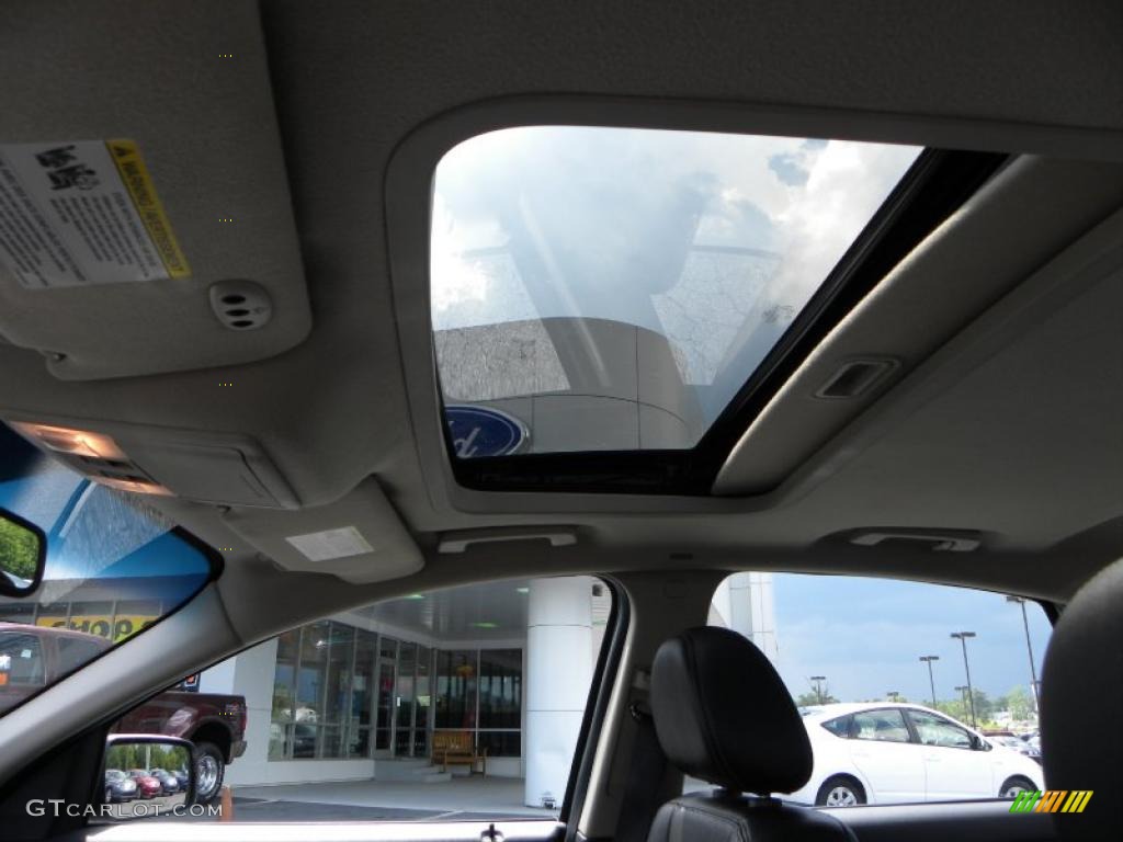 2009 Taurus Limited - Brilliant Silver Metallic / Black photo #16