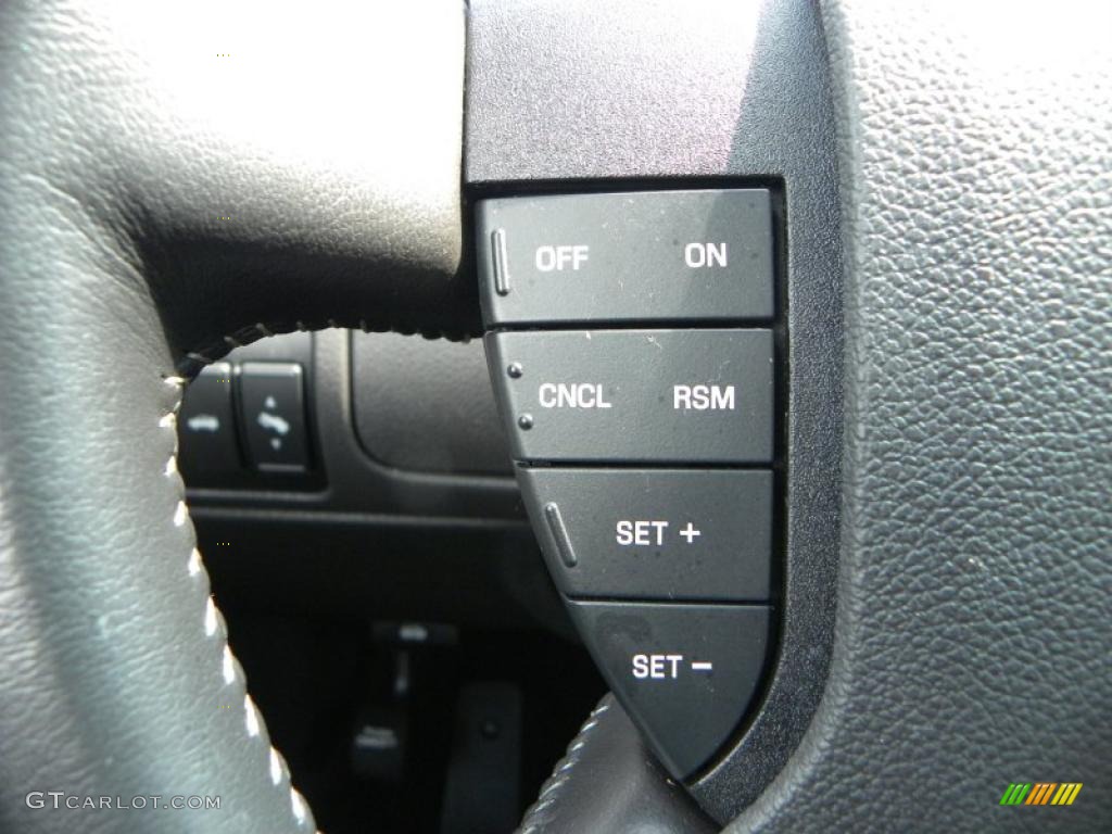 2009 Taurus Limited - Brilliant Silver Metallic / Black photo #21