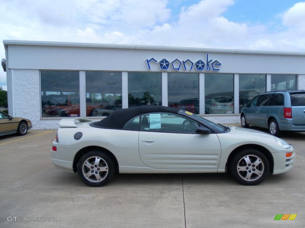 2004 Eclipse Spyder GS - Dover White Pearl / Midnight photo #1