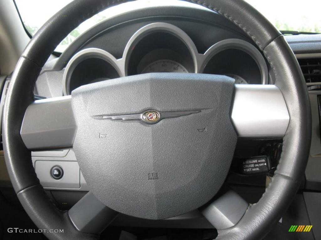 2007 Sebring Touring Sedan - Inferno Red Crystal Pearl / Dark Slate Gray/Light Slate Gray photo #21