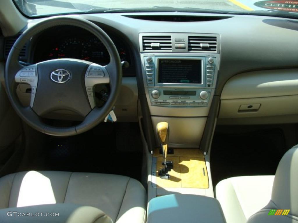 2007 Camry XLE - Black / Bisque photo #9