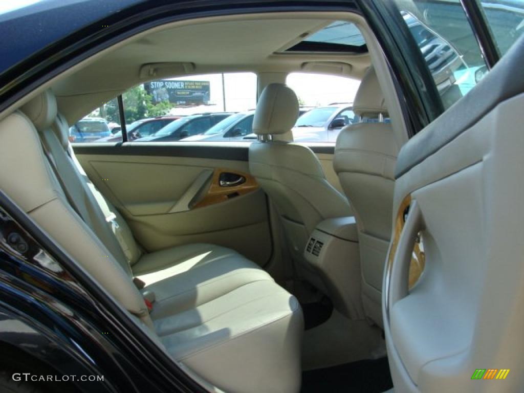 2007 Camry XLE - Black / Bisque photo #12