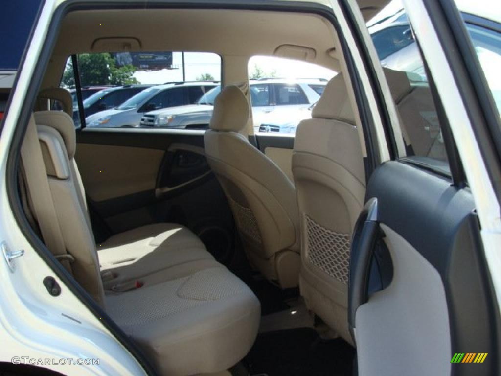 2007 RAV4 Limited 4WD - Super White / Taupe photo #12