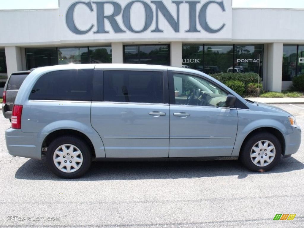 2010 Town & Country LX - Clearwater Blue Pearl / Medium Pebble Beige/Cream photo #1