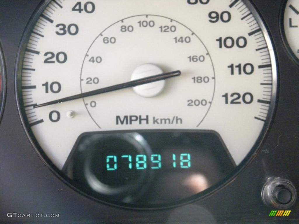 2004 Grand Cherokee Overland 4x4 - Graphite Metallic / Dark Slate Gray photo #16