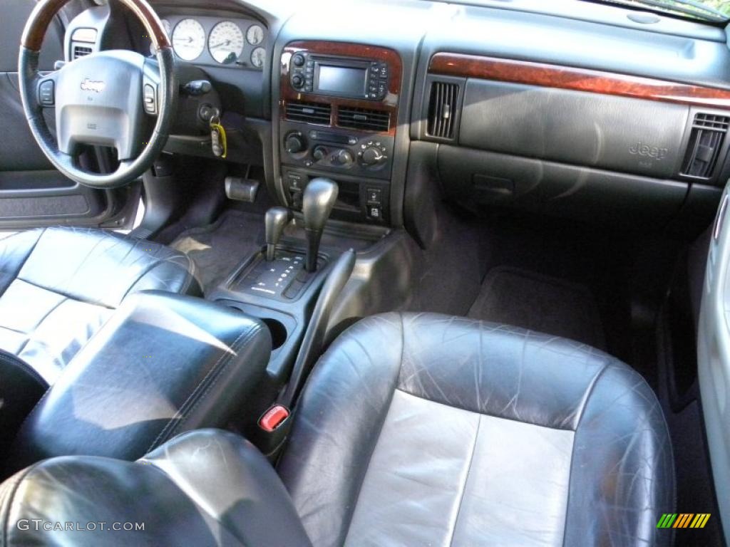 2004 Grand Cherokee Overland 4x4 - Graphite Metallic / Dark Slate Gray photo #26