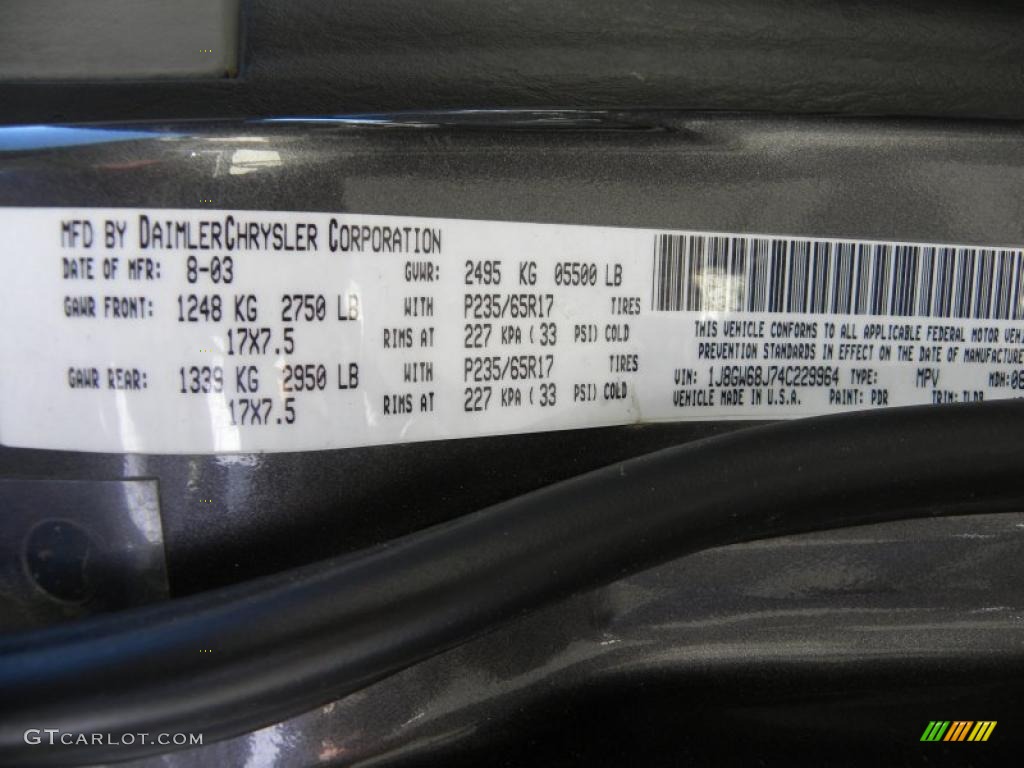 2004 Grand Cherokee Overland 4x4 - Graphite Metallic / Dark Slate Gray photo #29