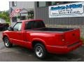 2002 Victory Red Chevrolet S10 LS Regular Cab  photo #7