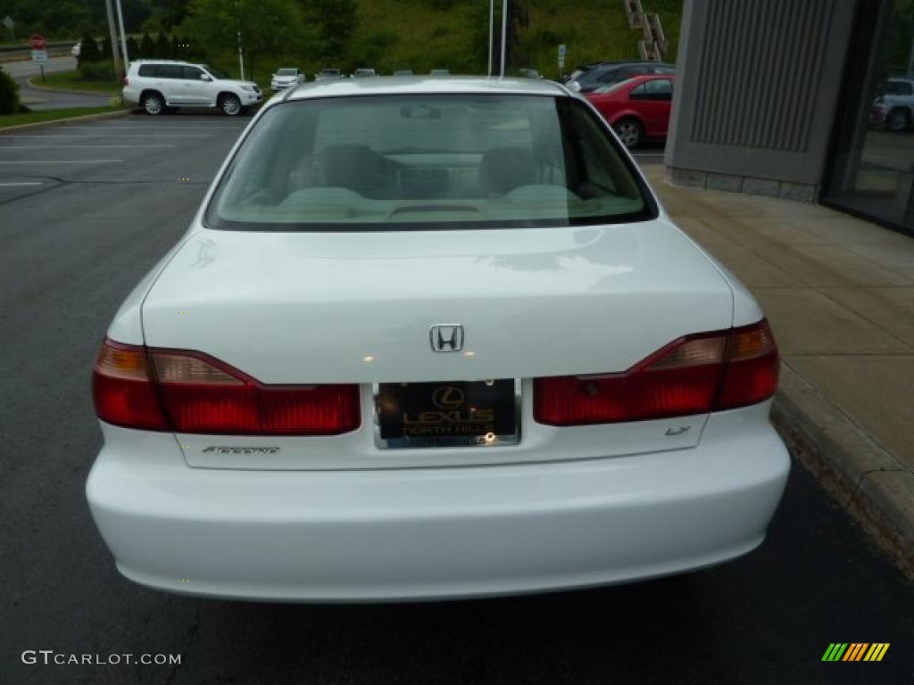 1998 Accord LX Sedan - Taffeta White / Ivory photo #4