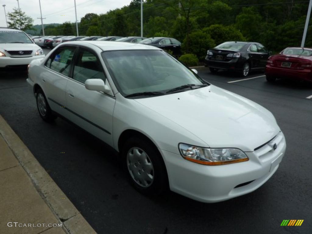 1998 Accord LX Sedan - Taffeta White / Ivory photo #6