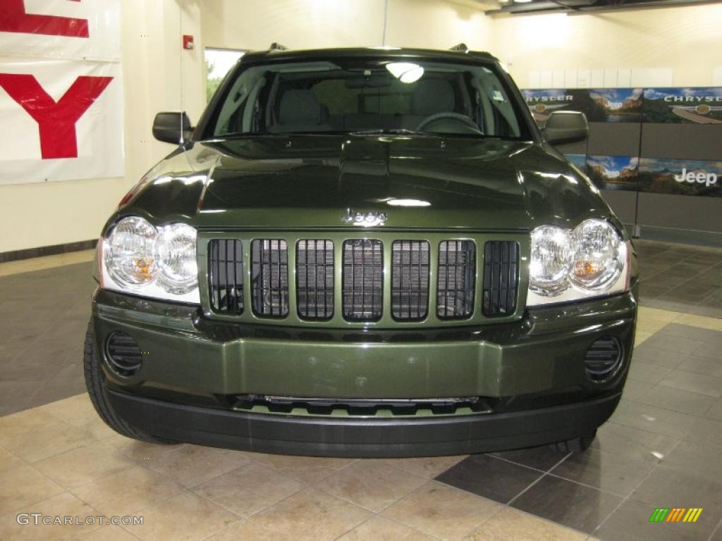 2007 Grand Cherokee Laredo 4x4 - Jeep Green Metallic / Medium Slate Gray photo #3