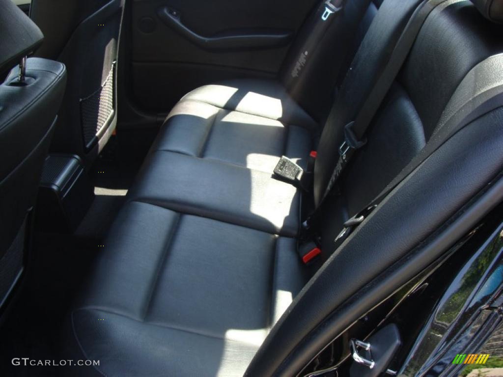 2004 3 Series 325xi Sedan - Jet Black / Black photo #26