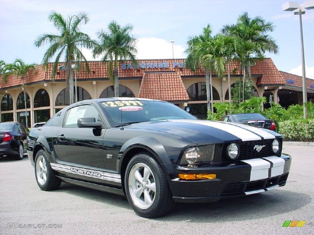2008 Mustang GT Deluxe Coupe - Black / Dark Charcoal photo #1