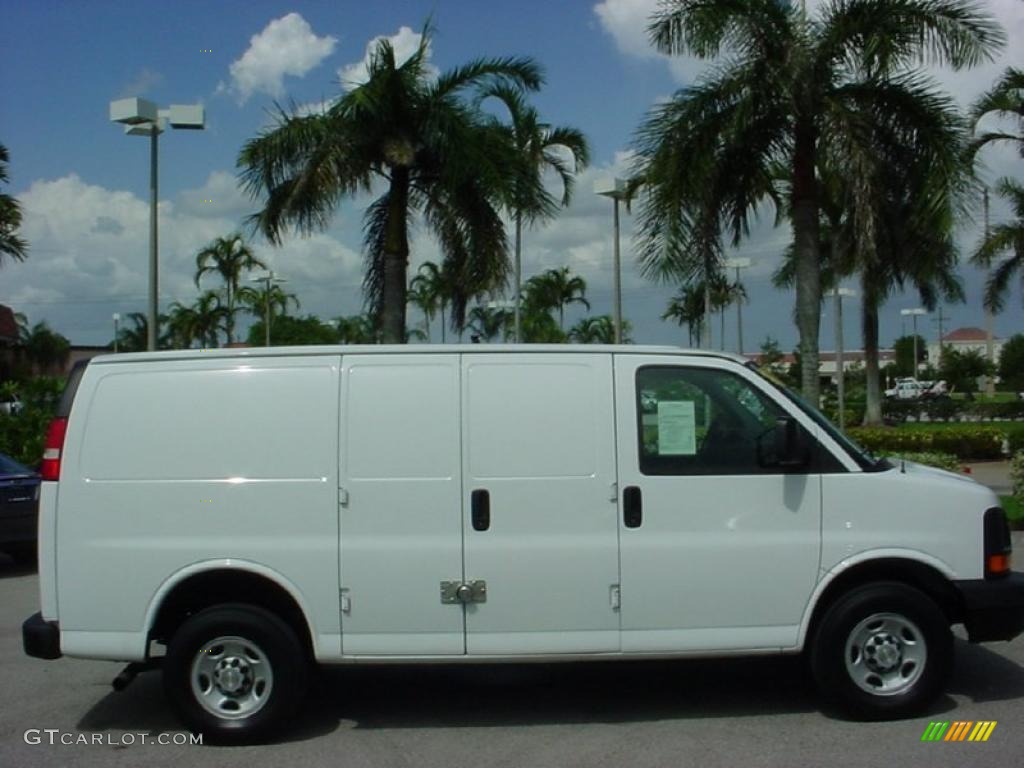 2008 Express 2500 Cargo Van - Summit White / Medium Pewter photo #5
