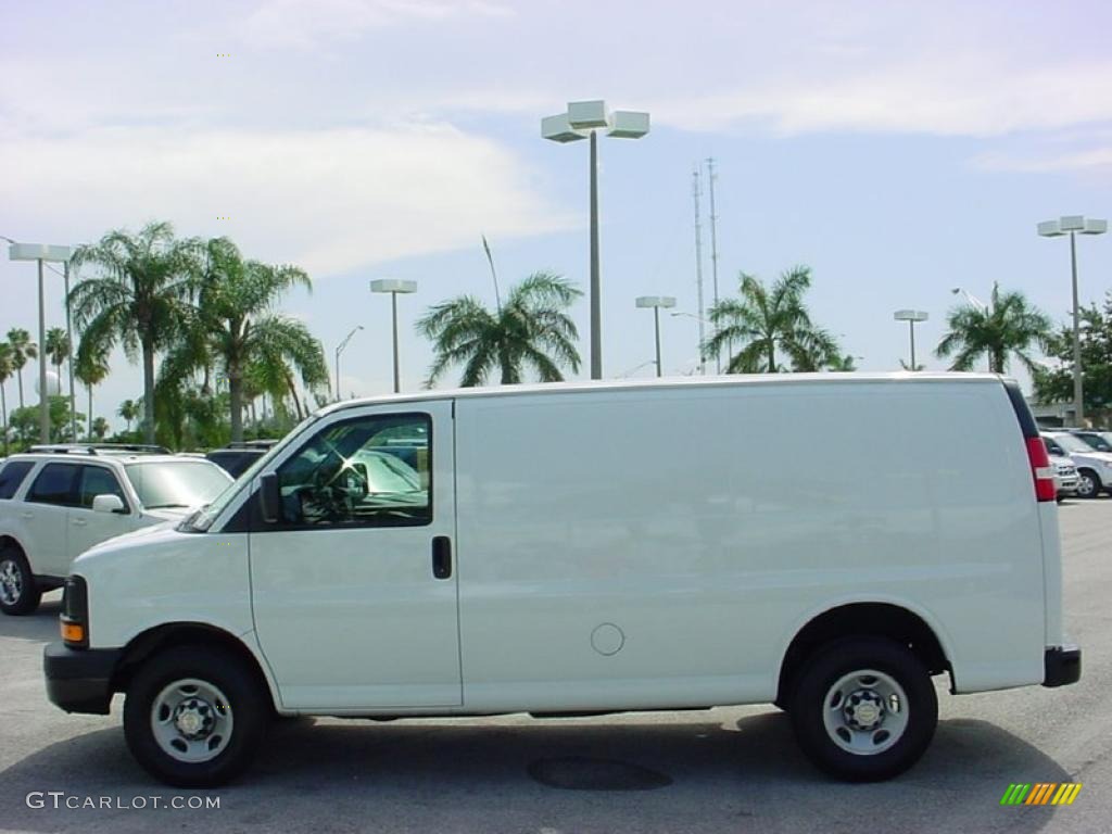 2008 Express 2500 Cargo Van - Summit White / Medium Pewter photo #9