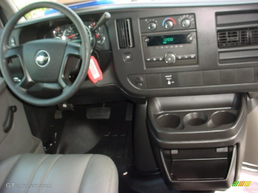 2008 Express 2500 Cargo Van - Summit White / Medium Pewter photo #23