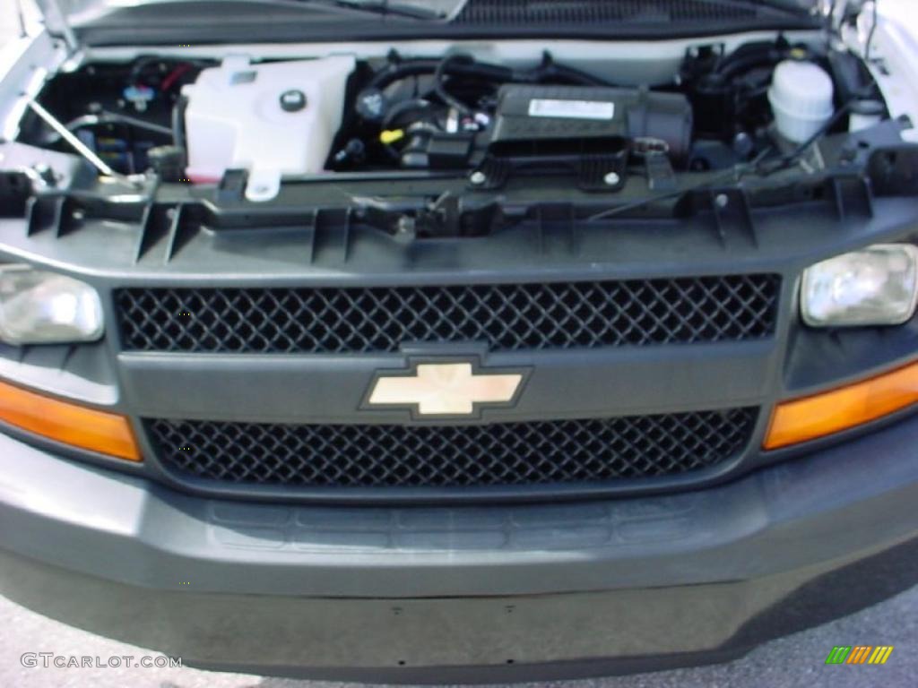 2008 Express 2500 Cargo Van - Summit White / Medium Pewter photo #26