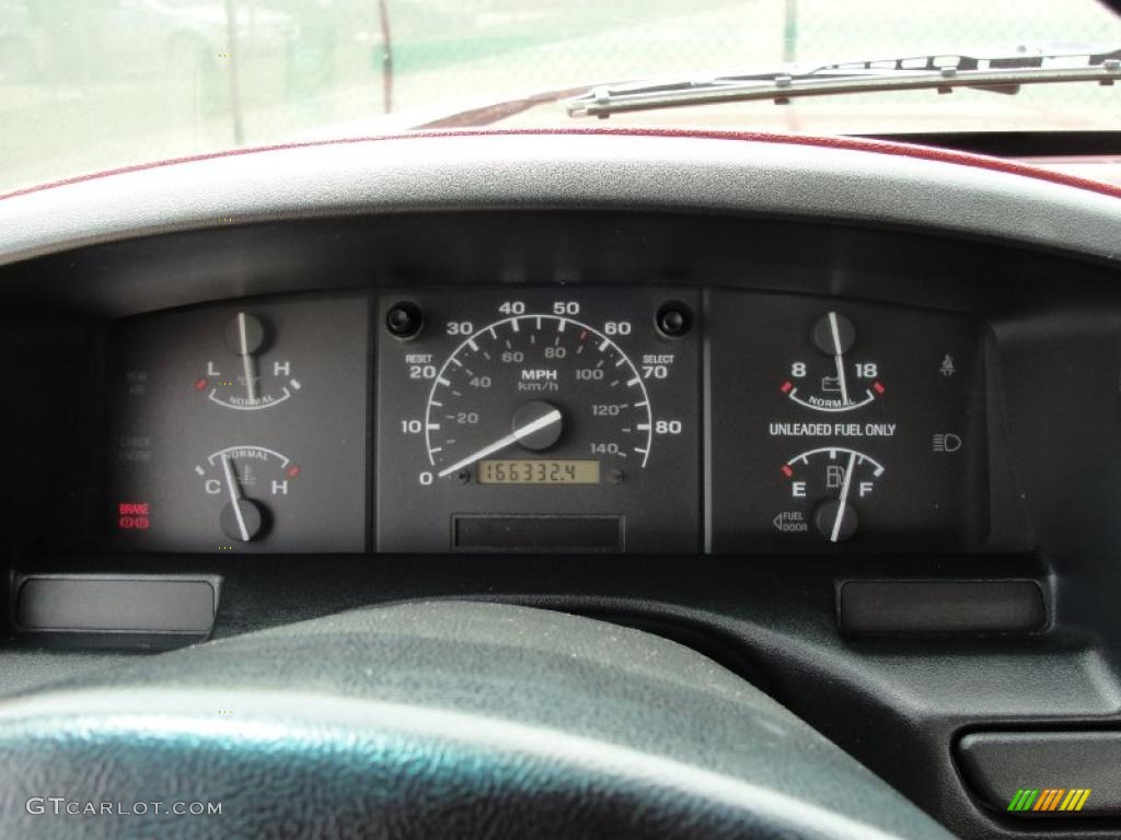 1992 F150 S Extended Cab - Electric Current Red Pearl / Red photo #32