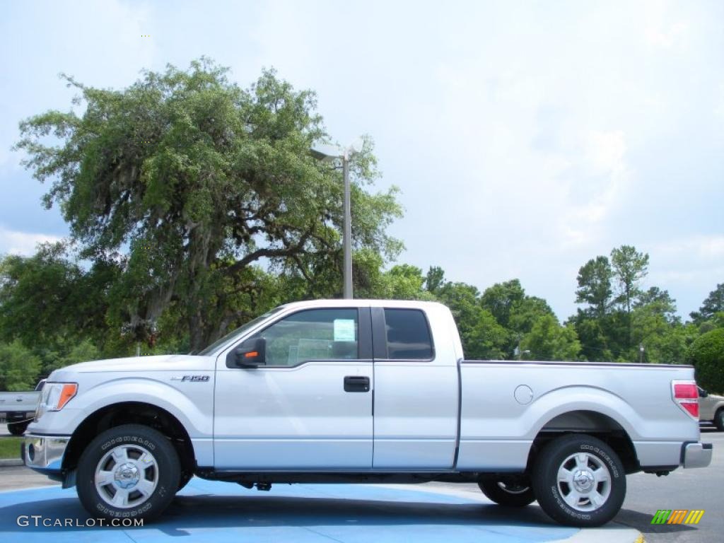 2010 F150 XLT SuperCab - Ingot Silver Metallic / Medium Stone photo #2