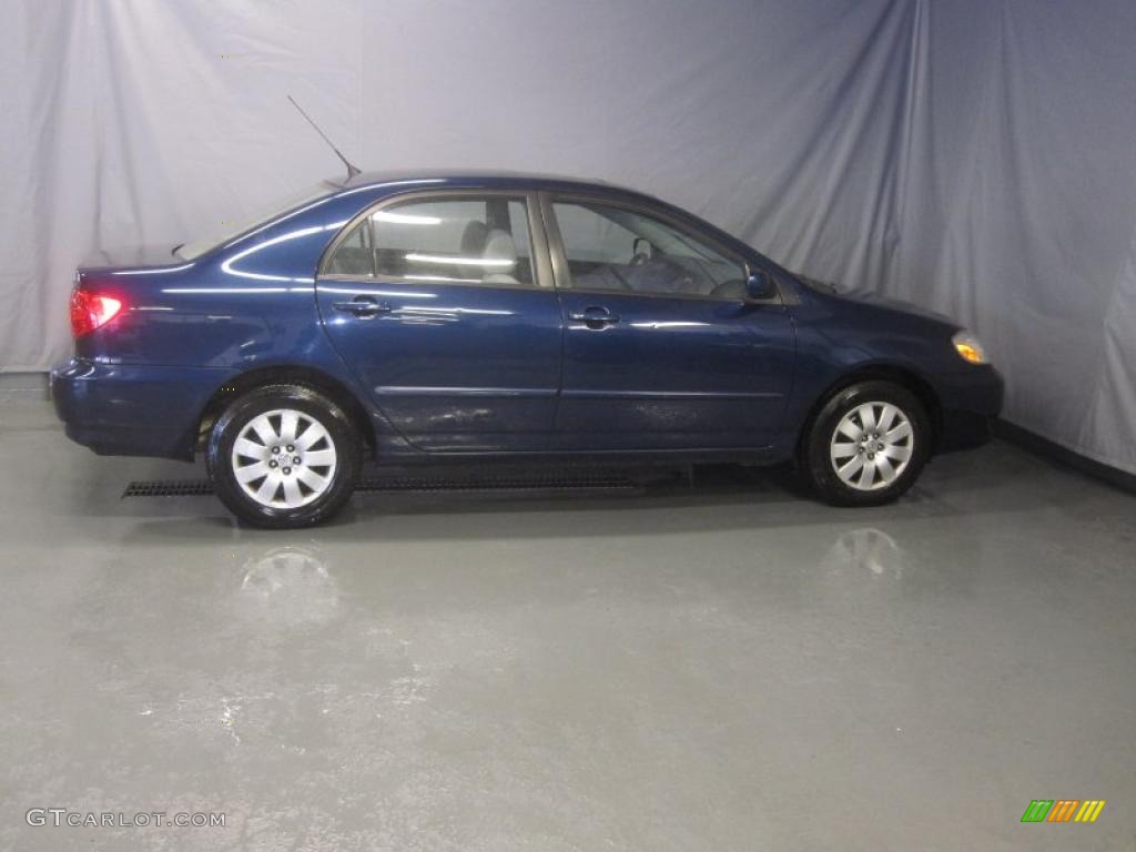 2004 Corolla LE - Indigo Ink Blue Pearl / Light Gray photo #4