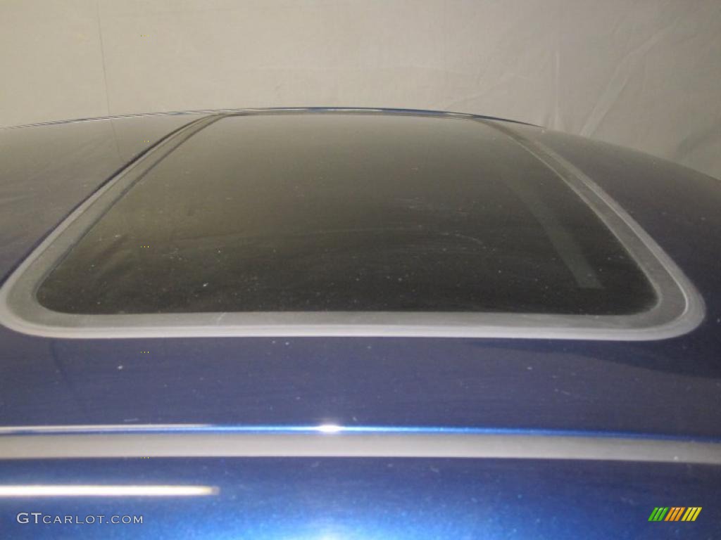 2004 Corolla LE - Indigo Ink Blue Pearl / Light Gray photo #9