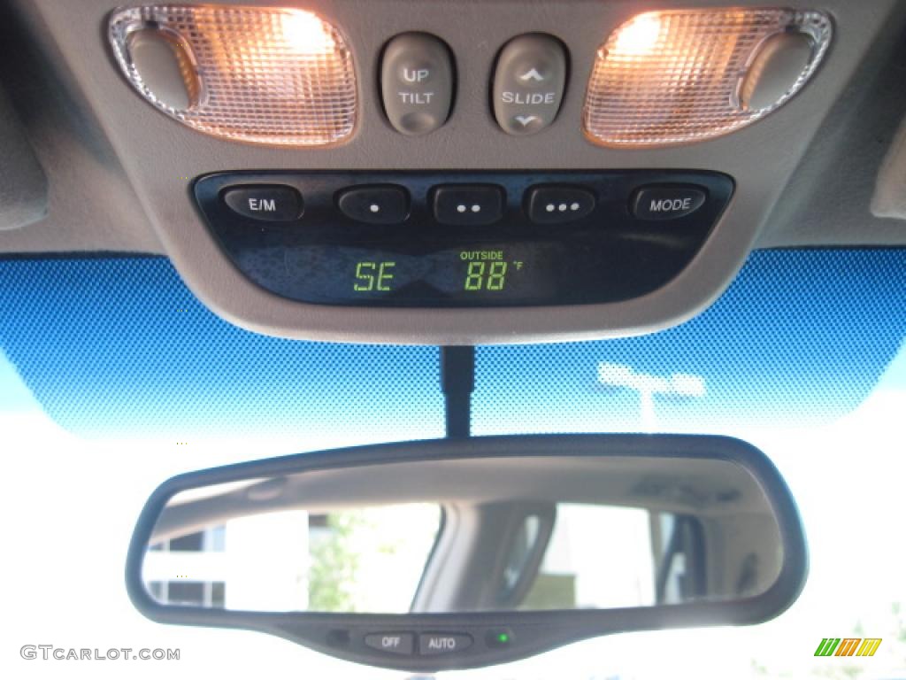 2006 Sequoia SR5 4WD - Black / Taupe photo #24